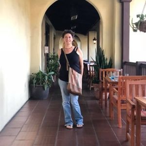 Meet your Posher, Laura